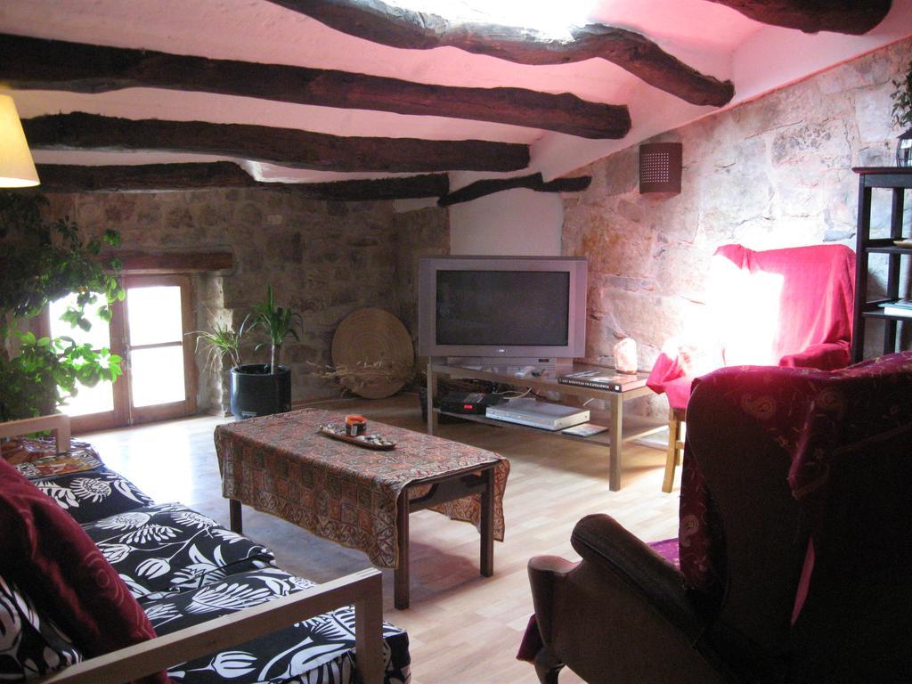 Hotel Rural Horizons On La Ruta Del Cister Forés Exterior foto
